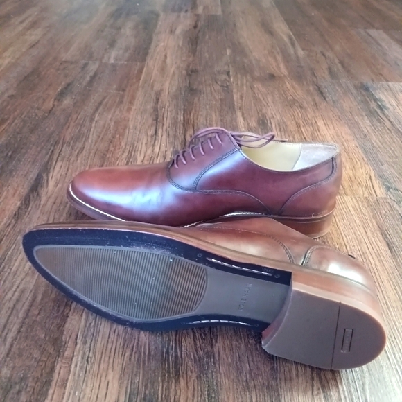 COLE HAAN - Picture 4 of 7